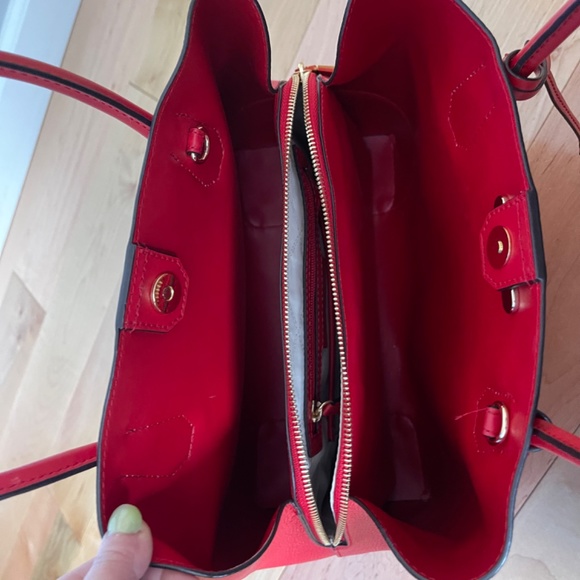 Michael Kors satchel bag *great condition, only used once* - Picture 4 of 7